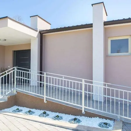 Dina Comfortable Labin (Istria)